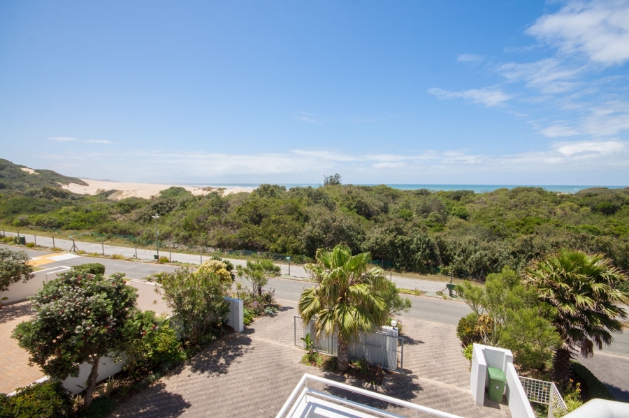 5 Bedroom Property for Sale in Royal Alfred Marina Eastern Cape